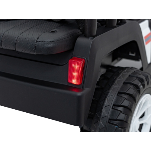 Autko dla dzieci Buggy 4-osobowy Champion Biały XMX-650C.BIA